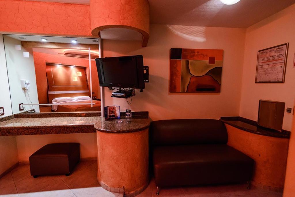 Primavera Motel *